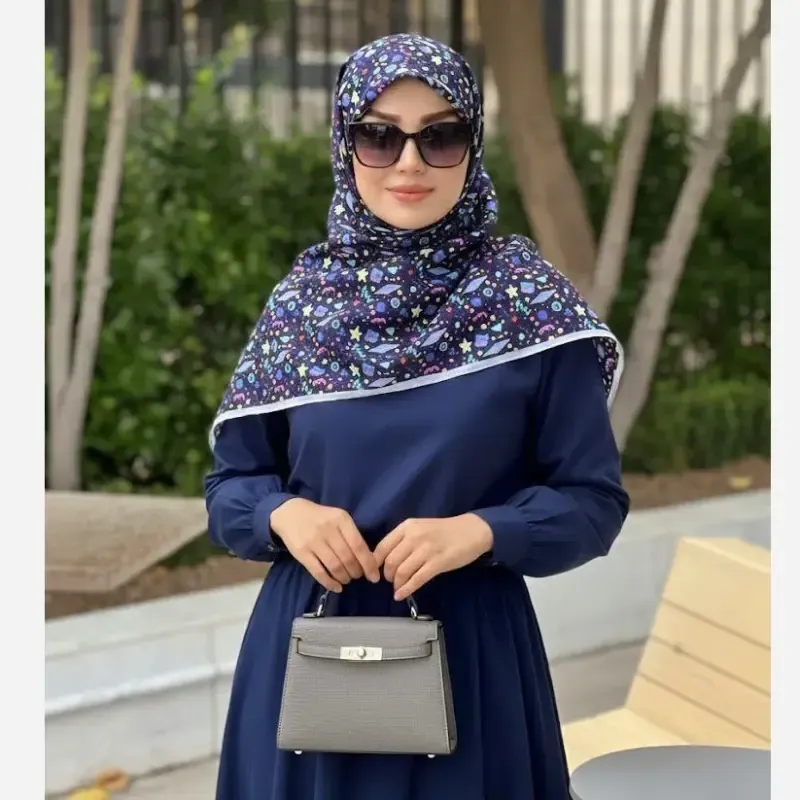 روسری نخ طرح ماهور سرمه ای اشکال هندسی ریز روزمره و مهمانی - تصویر 10