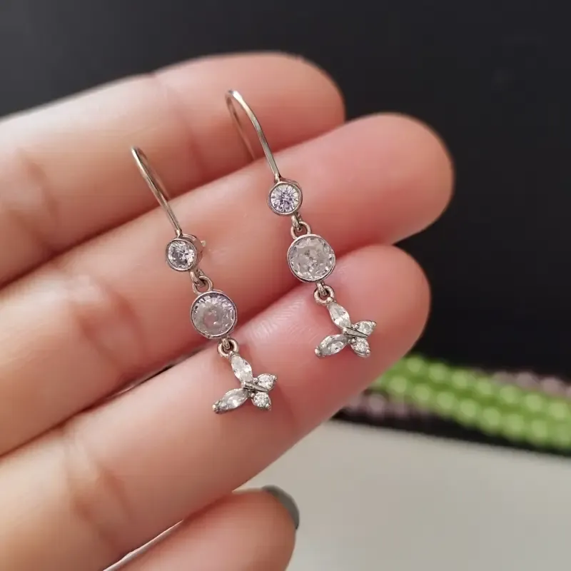 گوشواره نقره زنانه آویز عیار 925 طرح پروانه رنگ نقره ای - تصویر 5