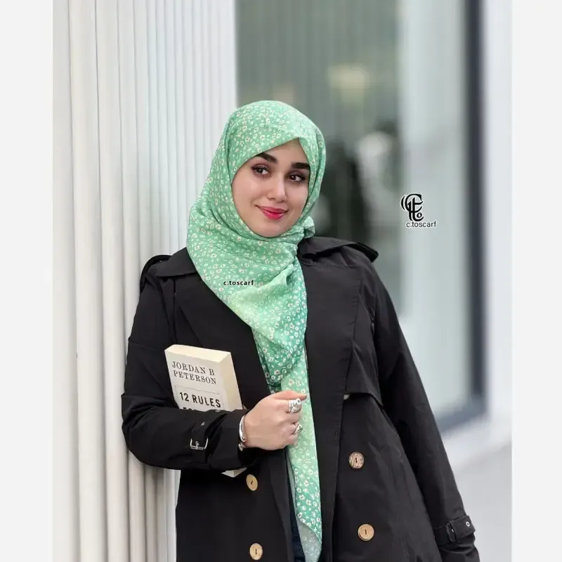 روسری نخ کاستوم طرح صوفیا سایز بزرگ و متوسط سه رنگ کرم هلویی یاسی سبز - تصویر 4