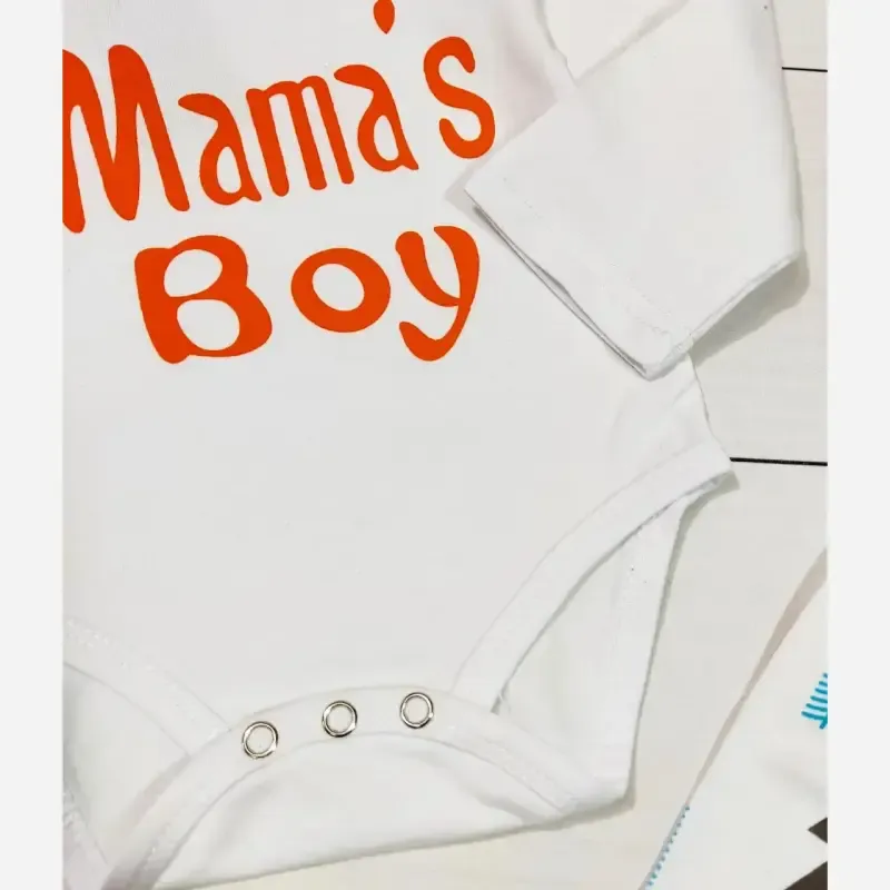 ست لباس سه تکه نوزادی پسرانه طرح Mama's boy جنس نخ پنبه ضد حساسیت سایز 6 ماه تا 2 سال - تصویر 3