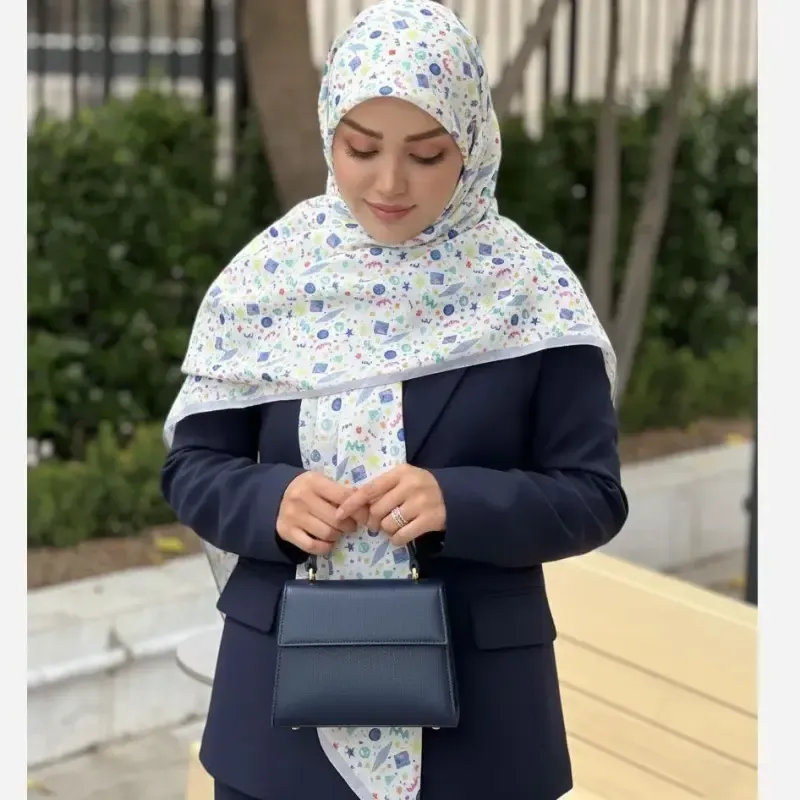 روسری نخ طرح ماهور سرمه ای اشکال هندسی ریز روزمره و مهمانی - تصویر 11