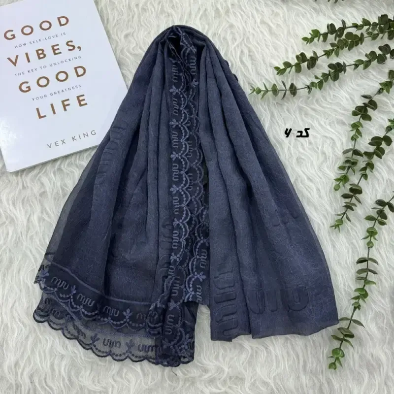 شال حریر سنگشور مزونی طرح Miu Miu ابعاد 180 در 69 سانتیمتر - تصویر 3