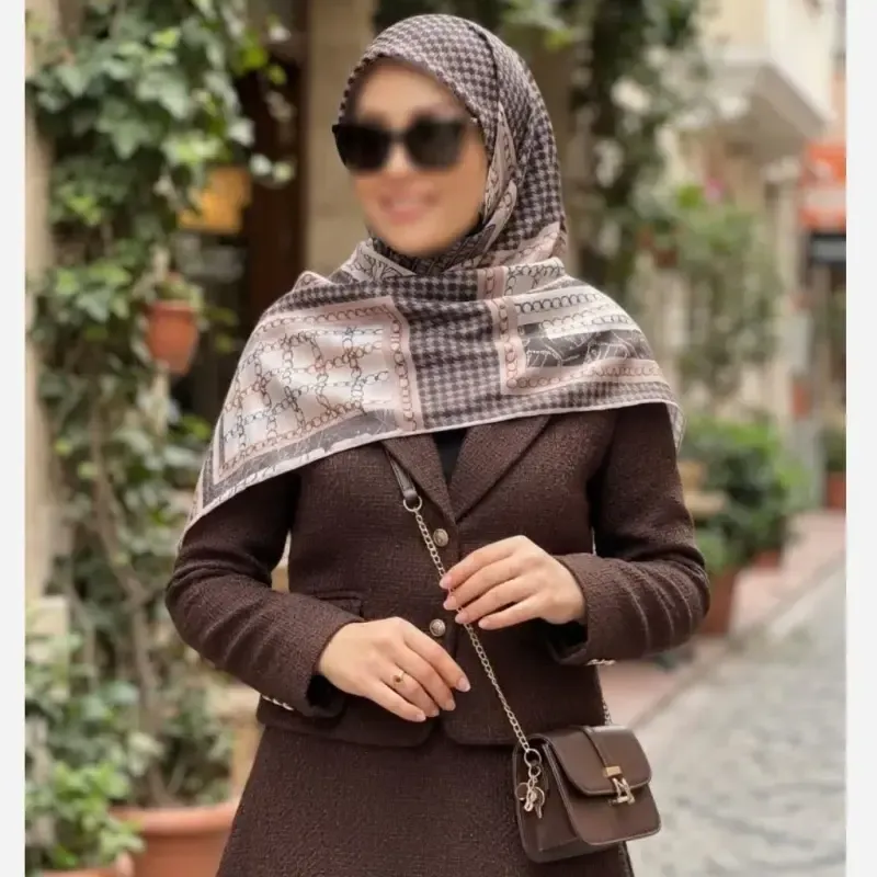 روسری نخ کاستوم طرح منو قواره بزرگ 140 سانتیمتر - تصویر 10