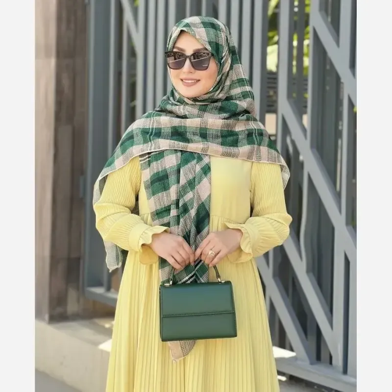 روسری نخی کاستوم طرح آسنات برند سی تو قواره 140 - تصویر 17