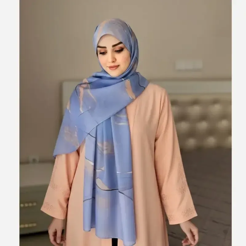 شال نخ کاستوم طرح دلناز آبی عرض 70 طول 2 متر دور چرخ دوز - تصویر 4