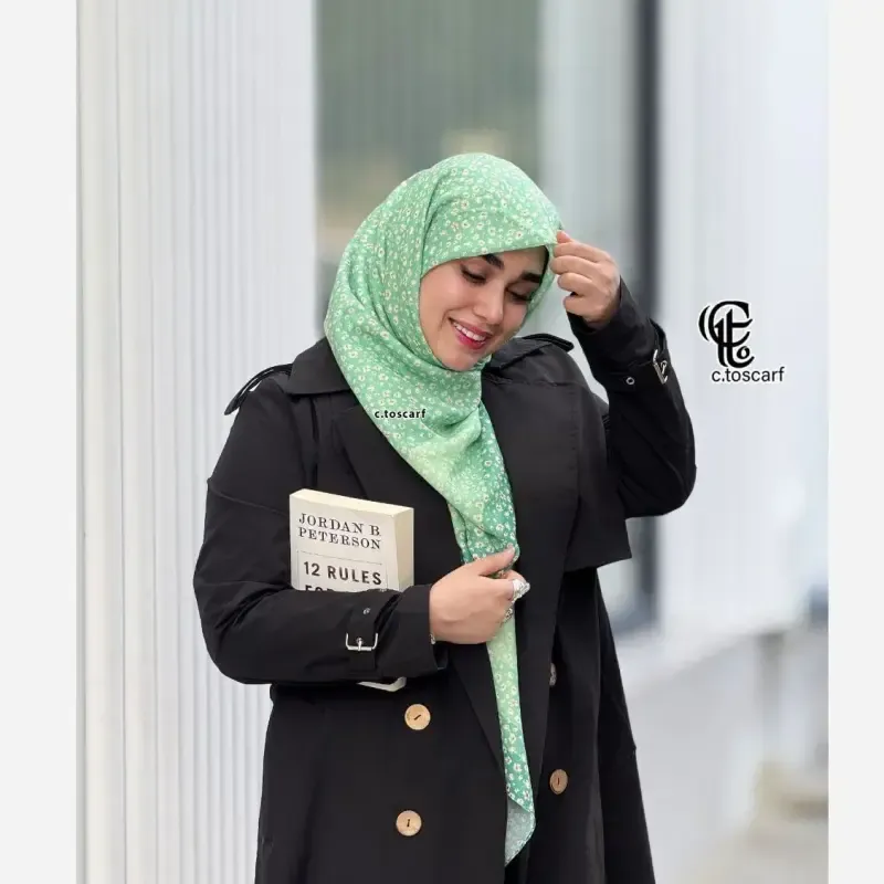 روسری نخ کاستوم طرح صوفیا سایز بزرگ و متوسط سه رنگ کرم هلویی یاسی سبز - تصویر 5