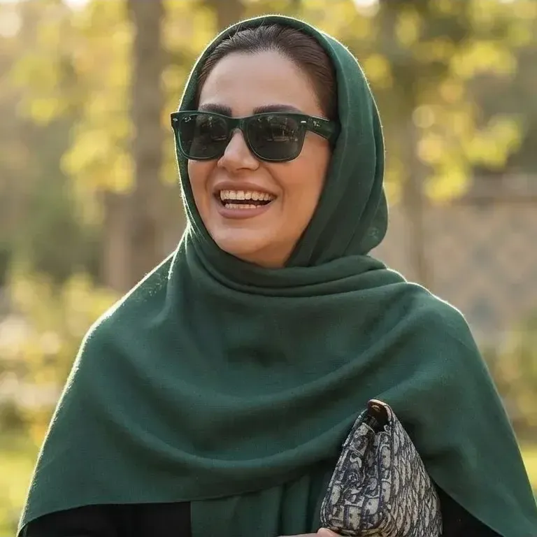 عینک آفتابی ری بن مدل ویفرر ریورس Ray-Ban RBR0502S با فریم کائوچویی و محافظت UV400 - تصویر 16