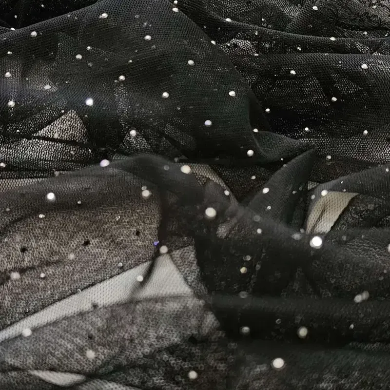 مینی اسکارف مجلسی نگین دار تور دانتل دوزی شده مشکی 70x70 - تصویر 3