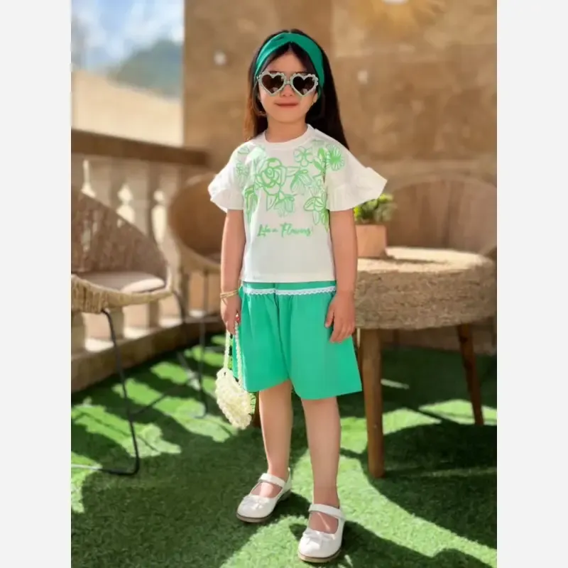 ست کراپ و شلوارک دخترانه طرح گل نخی جنس یک رو پنبه - تصویر 2