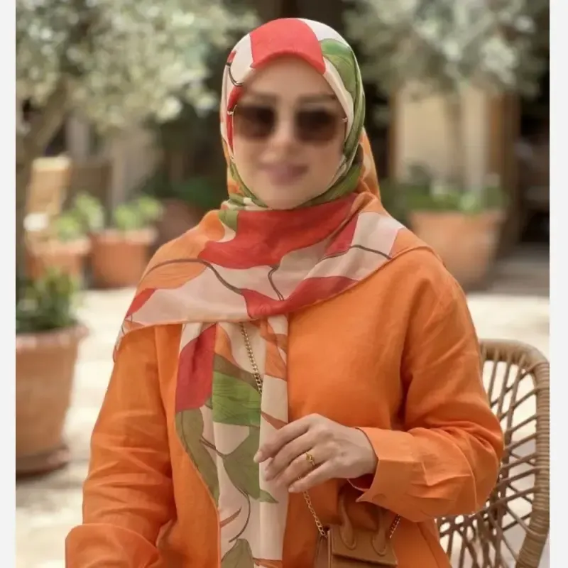 روسری نخ کاستوم قواره بزرگ 140 در 140 طرح رونیا نارنجی - تصویر 9