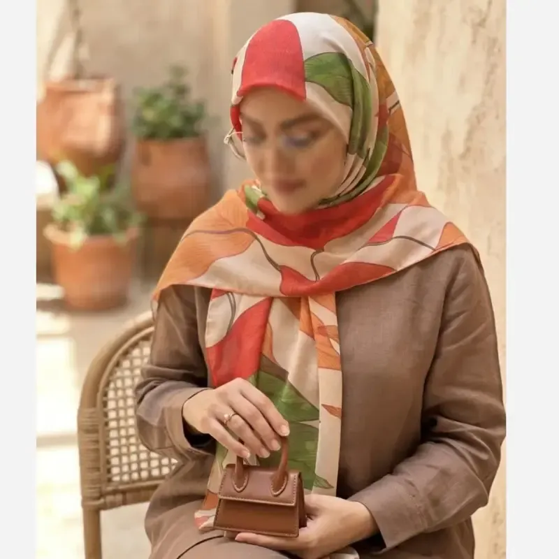 روسری نخ کاستوم قواره بزرگ 140 در 140 طرح رونیا نارنجی - تصویر 6