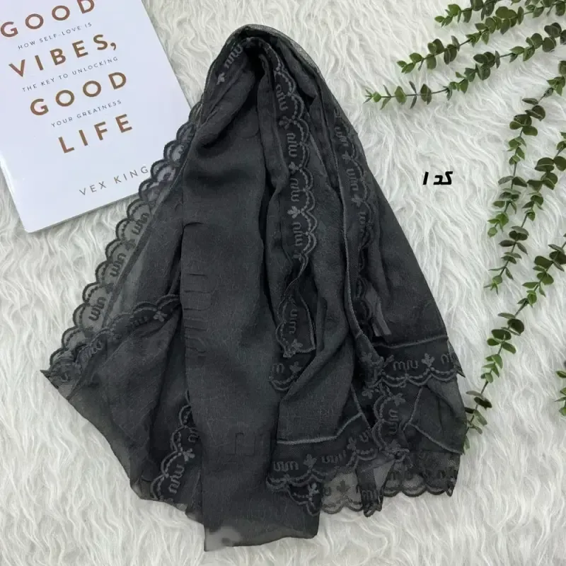 شال حریر سنگشور مزونی طرح Miu Miu ابعاد 180 در 69 سانتیمتر - تصویر 8