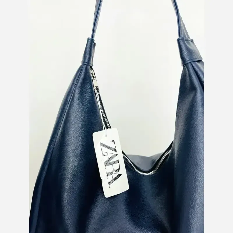 کیف دستی و دوشی زنانه مدل vivi جنس شرانگ مات ریز سایز 28 در 40 رنگ مشکی سورمهای شکلاتی - تصویر 4