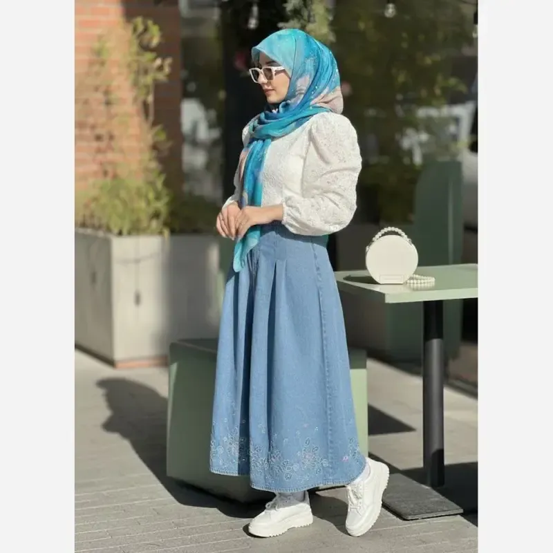 روسری نخ کاستوم طرح اطلس قواره بزرگ دور دوخت مزونی ابعاد 140 در 140 - تصویر 12
