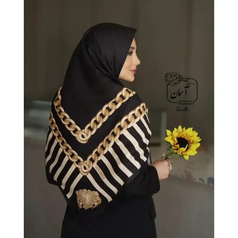 روسری مجلسی ساتن ابریشم طرح طلا قواره 140 توییل - تصویر 2