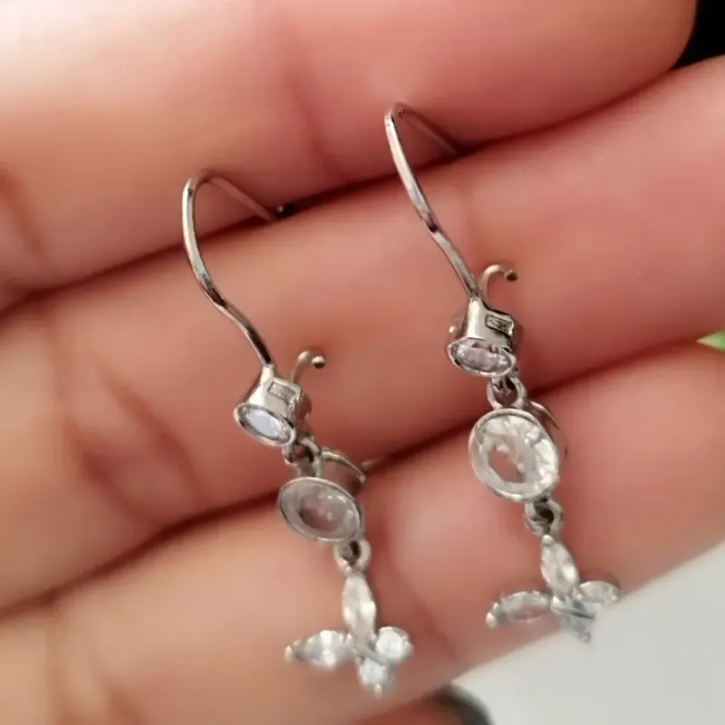 گوشواره نقره زنانه آویز عیار 925 طرح پروانه رنگ نقره ای - تصویر 3