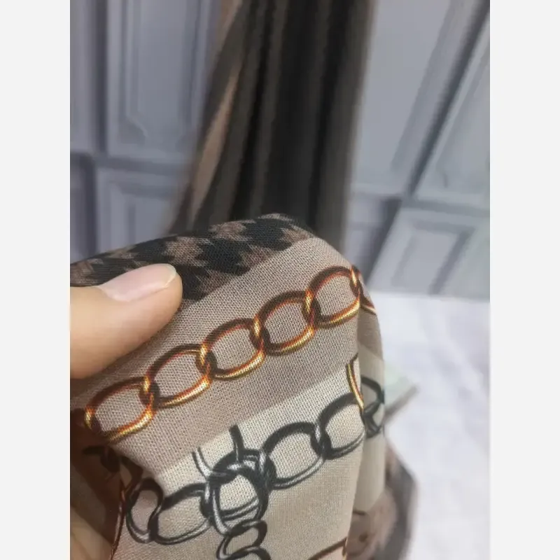روسری نخ کاستوم طرح منو قواره بزرگ 140 سانتیمتر - تصویر 4