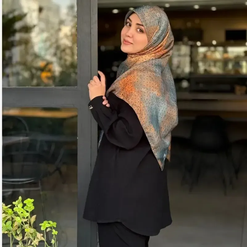 روسری نخ کاستوم طرح طوبی سایز 140 رنگ سال 2026 آجری و تال - تصویر 7
