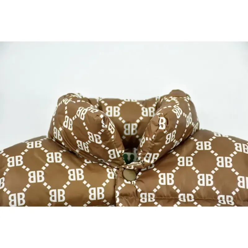 پافر باکسی پسرانه قهوه ای شمعی پفکی سبک با کیف - تصویر 3