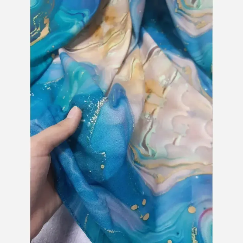 روسری نخ کاستوم طرح اطلس قواره بزرگ دور دوخت مزونی ابعاد 140 در 140 - تصویر 7