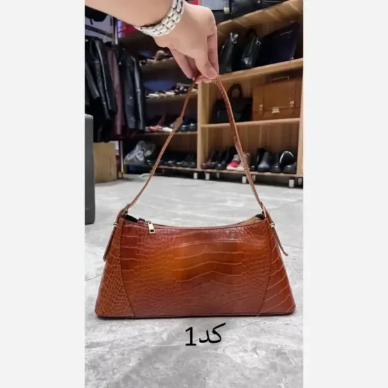 کیف دوشی و دستی چرم طبیعی گاوی مدل شاندیز سایز 24x15 رنگی
