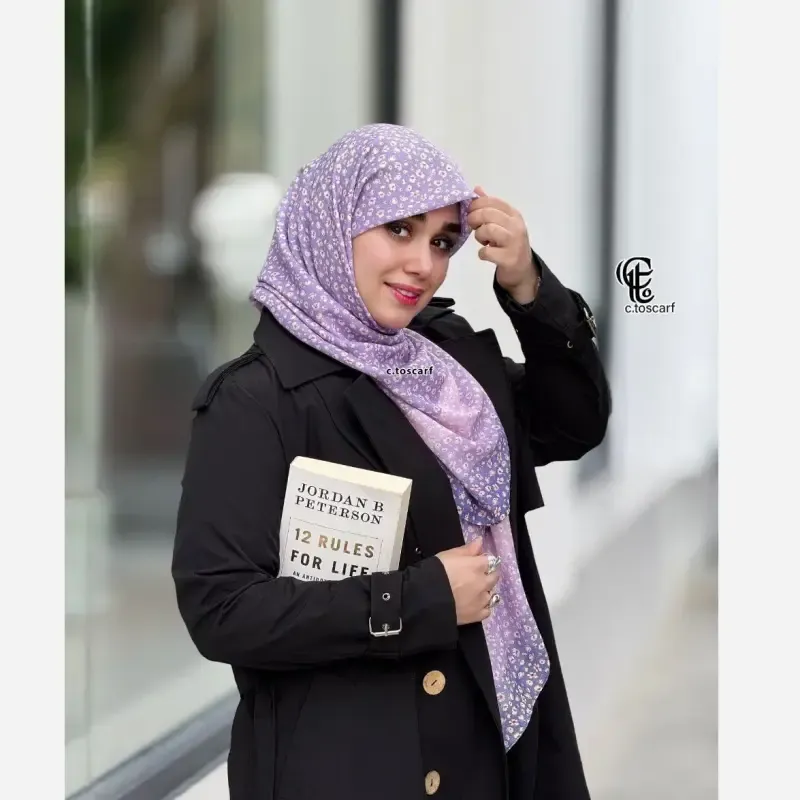 روسری نخ کاستوم طرح صوفیا سایز بزرگ و متوسط سه رنگ کرم هلویی یاسی سبز - تصویر 3