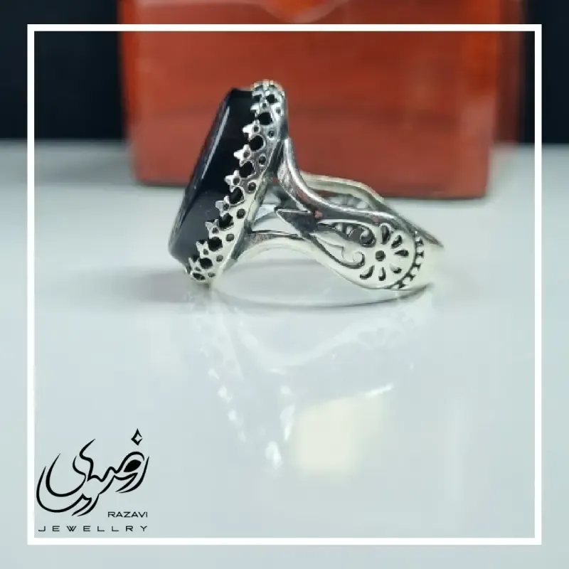 انگشتر نقره روس مردانه عقیق مشکی حکاکی امن المتوکلون رنگ ثابت - تصویر 3
