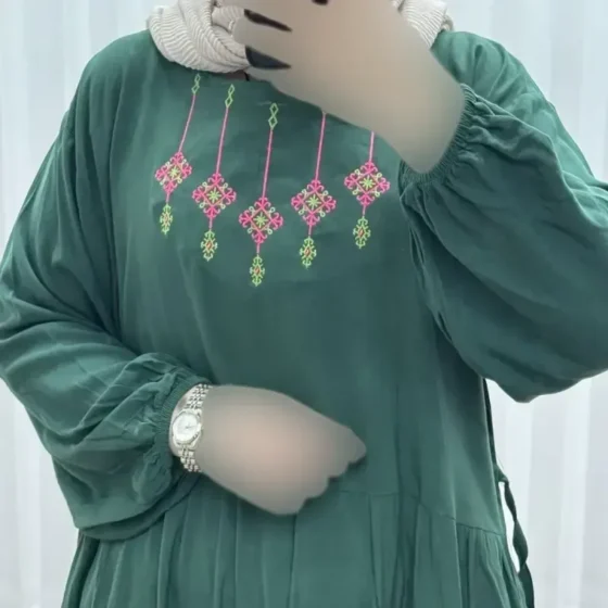 پیراهن ساحلی نخی گلدوزی شده مدل میلان فری سایز مناسب تا 46 با کمربند