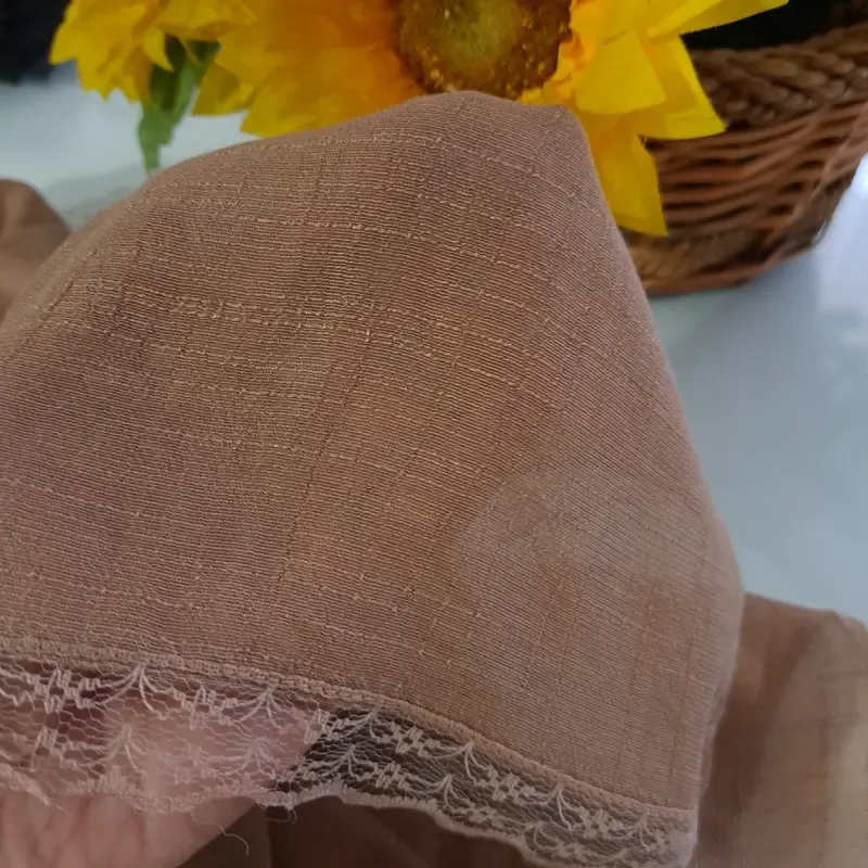 شال زنانه نخ بهاره دور گیپور نسکافه ای ابعاد 170 در 53 سانتیمتر - تصویر 2