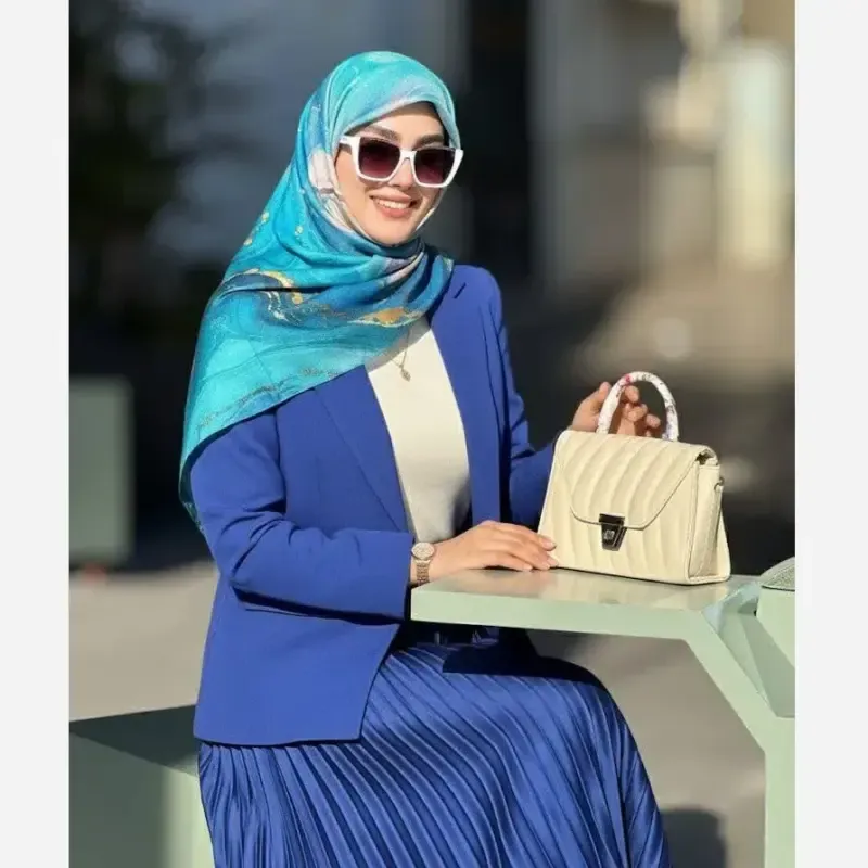 روسری نخی کاستوم طرح اطلس قواره 110 دور دوخت - تصویر 6