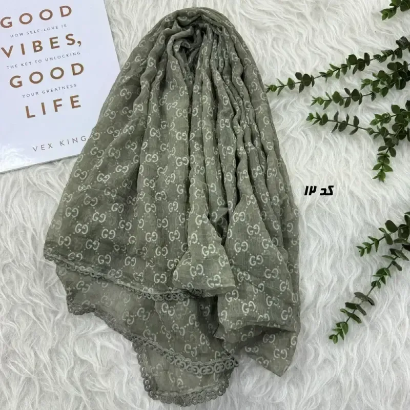 شال حریر مجلسی طرح گوچی قواره 190 در 80 سانتیمتر کد 1964 - تصویر 4