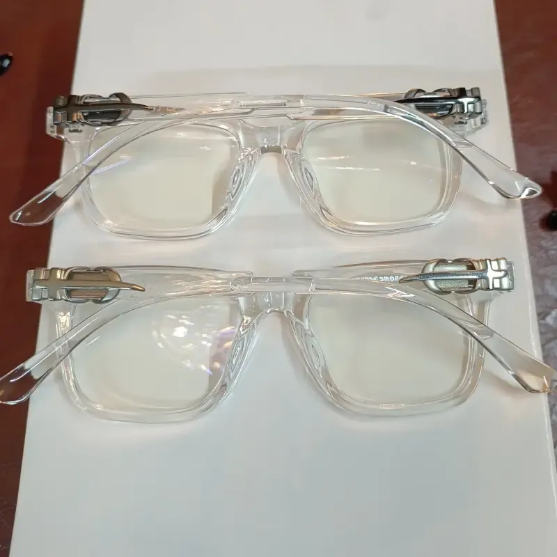 عینک طبی بلوکات و UV400 کروم هارتز فریم TR90 نرم و نشکن مناسب کامپیوتر و موبایل رنگ کرم - تصویر 4