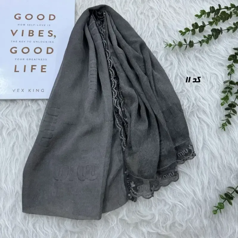 شال حریر سنگشور مزونی طرح Miu Miu ابعاد 180 در 69 سانتیمتر - تصویر 11