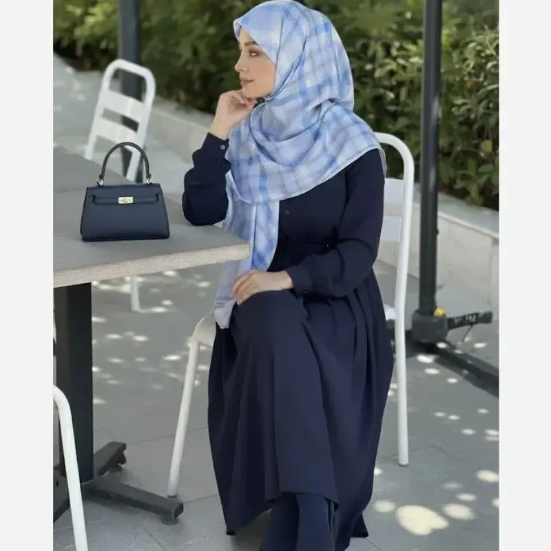 روسری نخی کاستوم طرح آسنات برند سی تو قواره 140 - تصویر 12