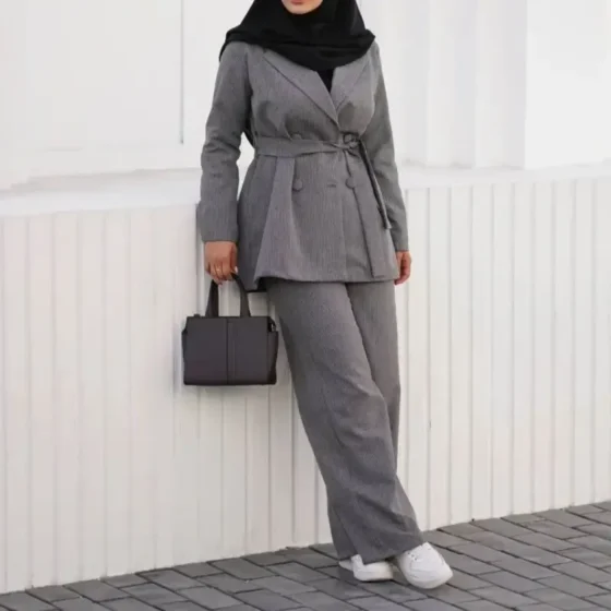 کت شلوار زنانه مدل بیتا جنس پرشیا دیپلمات رنگ مشکی طوسی سورمه ای
