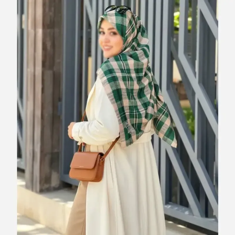 روسری نخی کاستوم طرح آسنات برند سی تو قواره 140 - تصویر 15