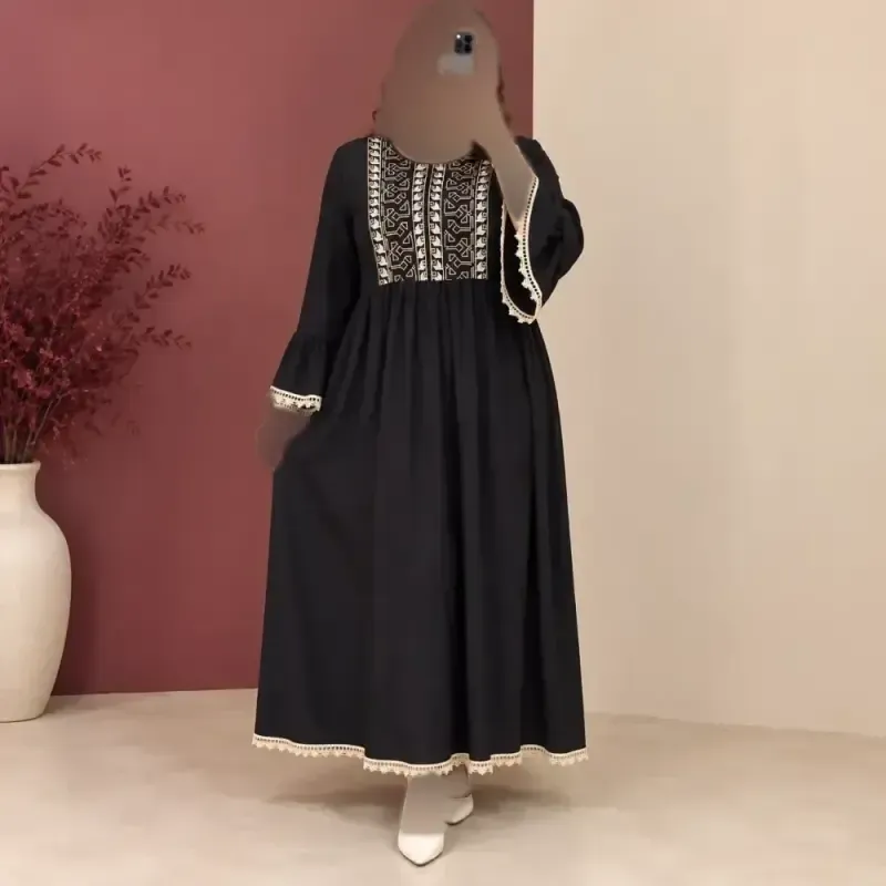 پیراهن ساحلی زنانه هندی گلدوزی ماهورا جنس نخ تافته - تصویر 4