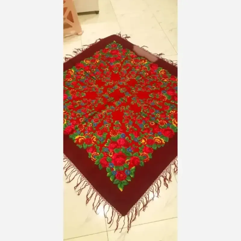 روسری ترکمنی پشمی اصل قرمز برند Pavlovo Posad قواره 148 در 148 سانتیمتر - تصویر 2