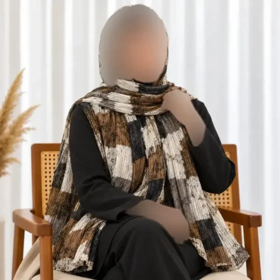 شال نخی برشکا طرحدار چهارخانه روزمره مشکی سفید