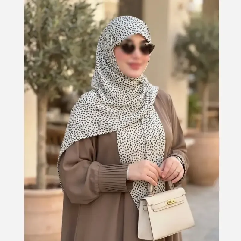روسری مجلسی طرح سپید قواره 140 نخ کاستوم دور چرخ دوز بدون لیز خوردگی - تصویر 7