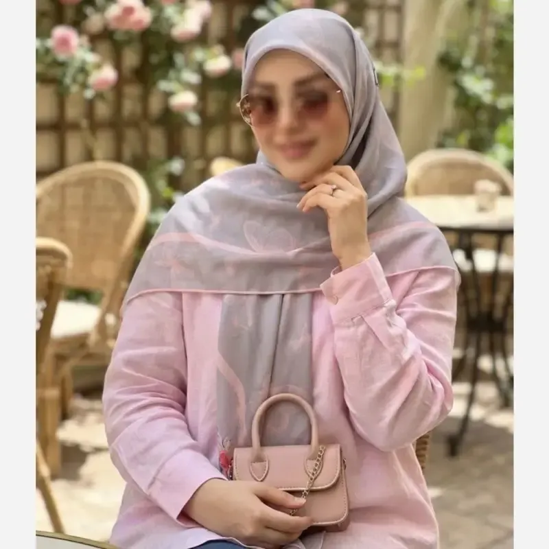 روسری نخ کاستوم مجلسی طرح مشکات پروانه گل رز قواره بزرگ 140 سانتیمتر - تصویر 9